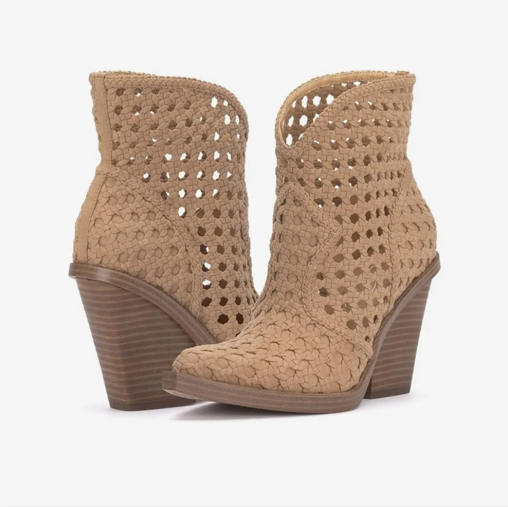 Jessica Simpson Lukkah Ankle Boots - Picture 2 of 12